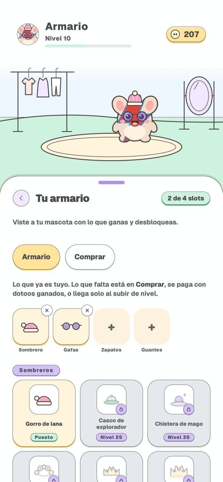 El Armario, con una mascota vestida y prendas para personalizarla